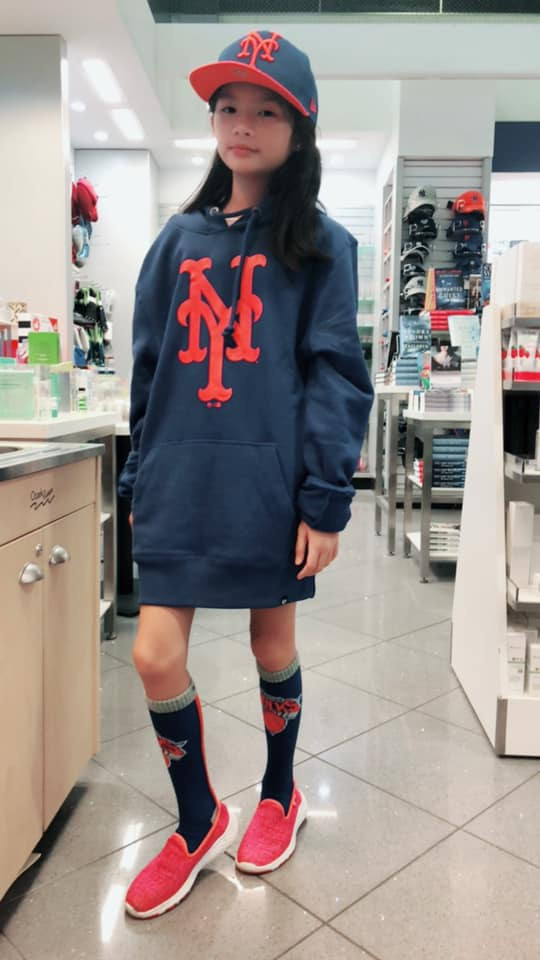 Điểm danh hội 'cậu ấm, cô chiêu' nhà sao Việt sở hữu đôi chân dài miên man Ảnh 18