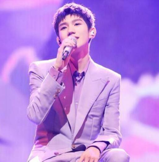 Vương Nguyên tụ sáng tác bài tình ca 'Cô nương'