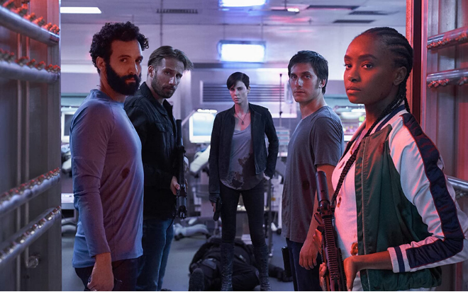 Review 'The Old Guard’: Khi sự bất tử không còn là một món quà mà trở thành cơn ác mộng Ảnh 2