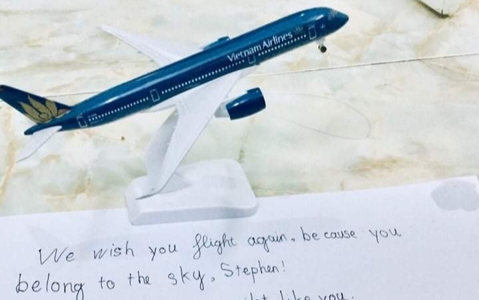 Xúc động bức thư con trai tiếp viên hàng không gửi bệnh nhân 91: 'Cháu mong chú sớm đi bay trở lại, bởi vì chú thuộc về bầu trời…' Ảnh 2