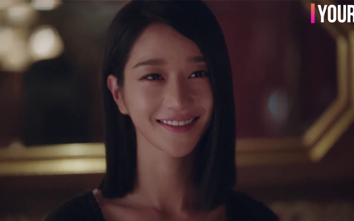 Điên thì có sao: Seo Ye Ji tự ví như 'chú chó mùa xuân', thoát khỏi xiềng xích bằng cách tự cắt đi mái tóc 'ma ám' của mình Ảnh 2