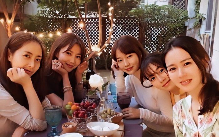 Chị gái ế Son Ye Jin đi hưởng tuần trăng mật của Lee Jung Hyun: Khi nào mới chịu lấy chồng? Ảnh 2
