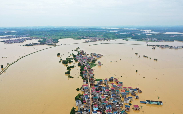 Hồ nước ngọt lớn nhất Trung Quốc vượt đỉnh đại hồng thủy 1998, 1 tỉnh vỡ 14 đê ban bố tình trạng thời chiến Ảnh 2