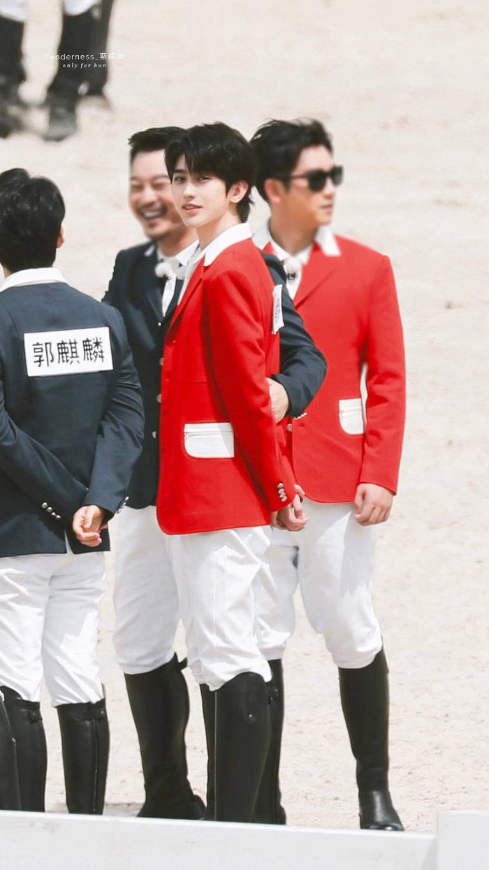 Thái Từ Khôn trong Keep Running vào 13/7: Hoá hoàng tử điển trai dù vòng ba bị chê nhỏ Ảnh 26