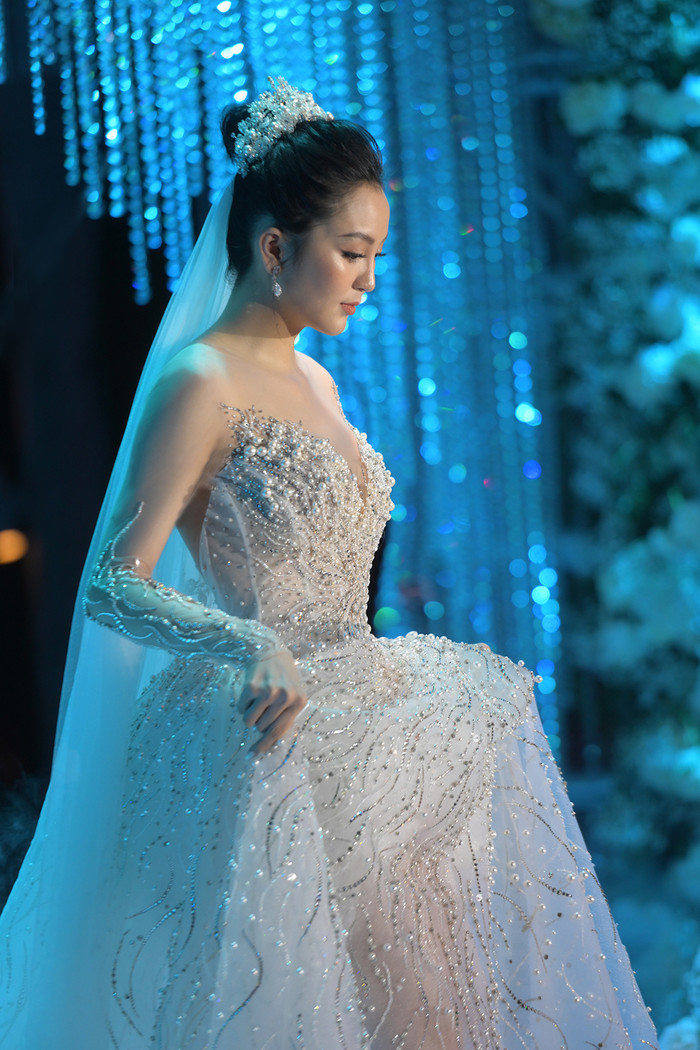 Khoảnh khắc như trong mơ của hoa khôi xinh đẹp