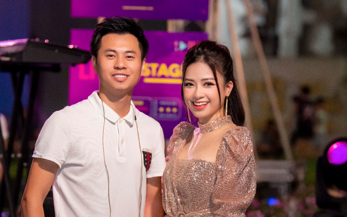 Dương Hoàng Yến gây náo loạn phố đi bộ khi tái hợp với Dương Cầm Ảnh 2