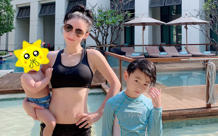 Con trai Trương Bá Chi - Tạ Đình Phong khoe cơ bụng 6 múi ở tuổi 13, fan nhầm là Lucas của WayV Ảnh 10