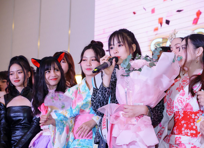 Thành viên SGO48 khóc nức nở trên sân khấu, hóa ra nguyên nhân bắt nguồn từ chính người hâm mộ Ảnh 14