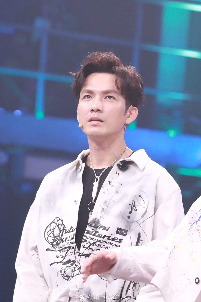 Chung Hán Lương 46 tuổi mà vẫn trẻ trung không kém Vương Nhất Bác, Trương Nghệ Hưng, Vương Gia Nhĩ trong Street Dance of China 3 Ảnh 21