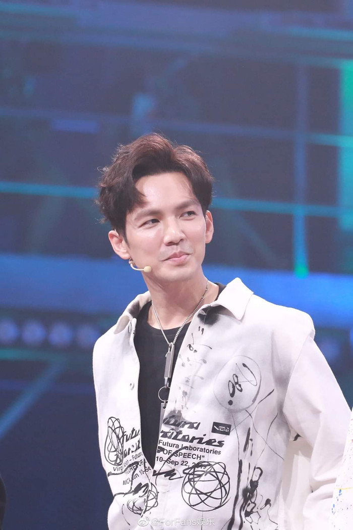 Chung Hán Lương 46 tuổi mà vẫn trẻ trung không kém Vương Nhất Bác, Trương Nghệ Hưng, Vương Gia Nhĩ trong Street Dance of China 3 Ảnh 19