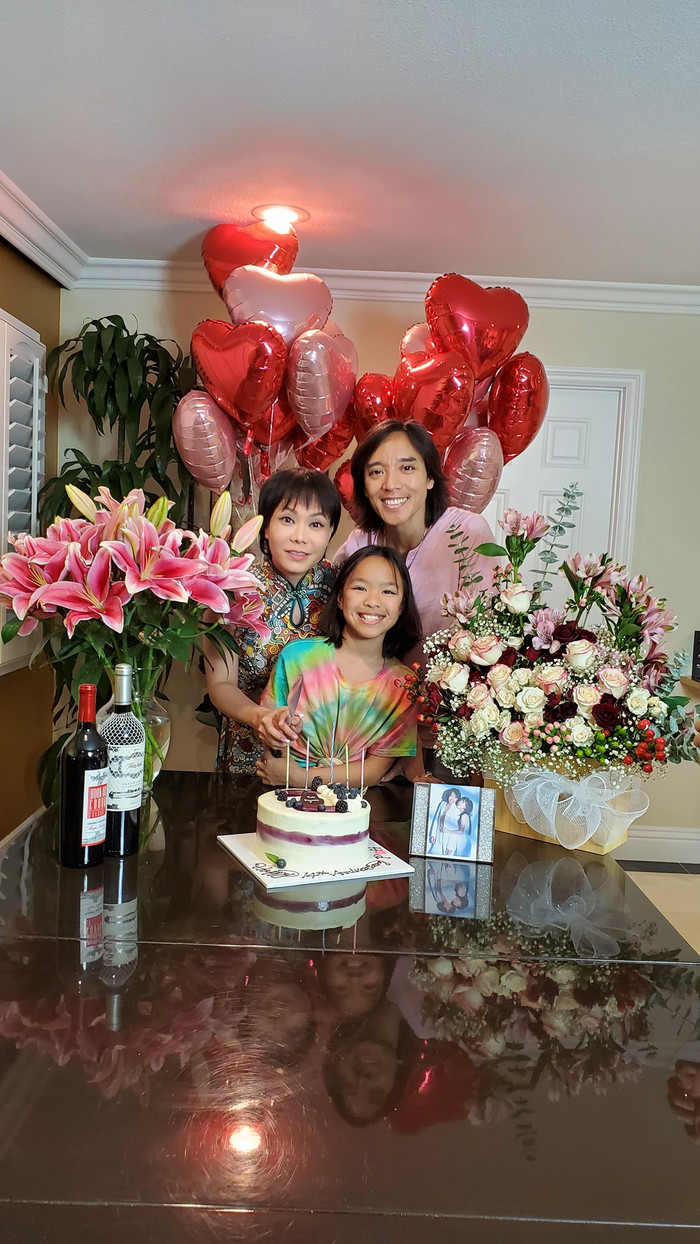 Vợ chồng Việt Hương kỷ niệm 14 năm 'về chung một nhà' 