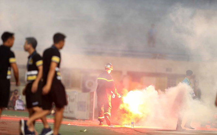 Cảnh sát hình sự tham gia bảo vệ trận CLB Hà Nội gặp Hải Phòng Ảnh 2