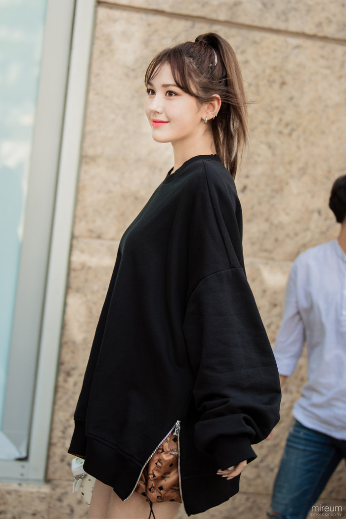 Jeon Somi comeback: Từ Quán quân 'Produce 101' đến nữ nhân bị ghẻ lạnh, liệu có thành công? Ảnh 5