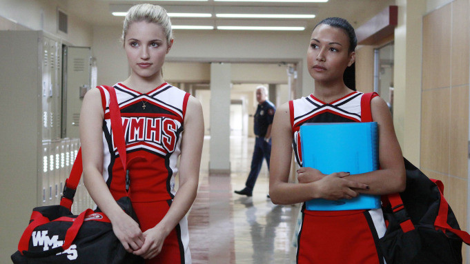 Nhìn lại hành trình trưởng thành của 'Santana’ Naya Rivera trong 'Glee’: Từ hình mẫu 'mean girl’ chính hiệu cho tới nhân vật có số phận nhất phim Ảnh 4