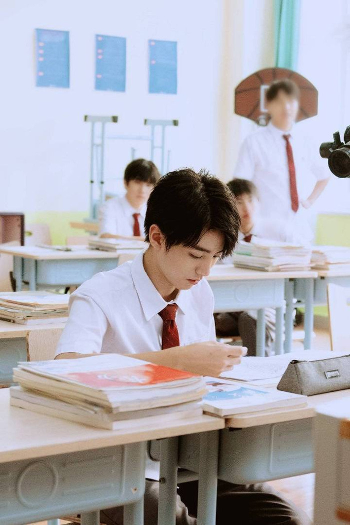 18 sao nam Hoa ngữ xuất thần trong đồng phục học sinh: Ai khiến bạn nhớ đến 'chàng trai bàn bên'? Ảnh 34