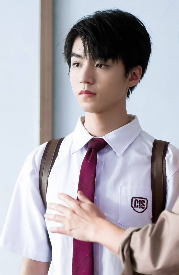 Vương Tuấn Khải.