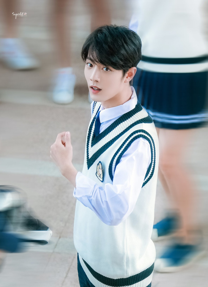 18 sao nam Hoa ngữ xuất thần trong đồng phục học sinh: Ai khiến bạn nhớ đến 'chàng trai bàn bên'? Ảnh 12