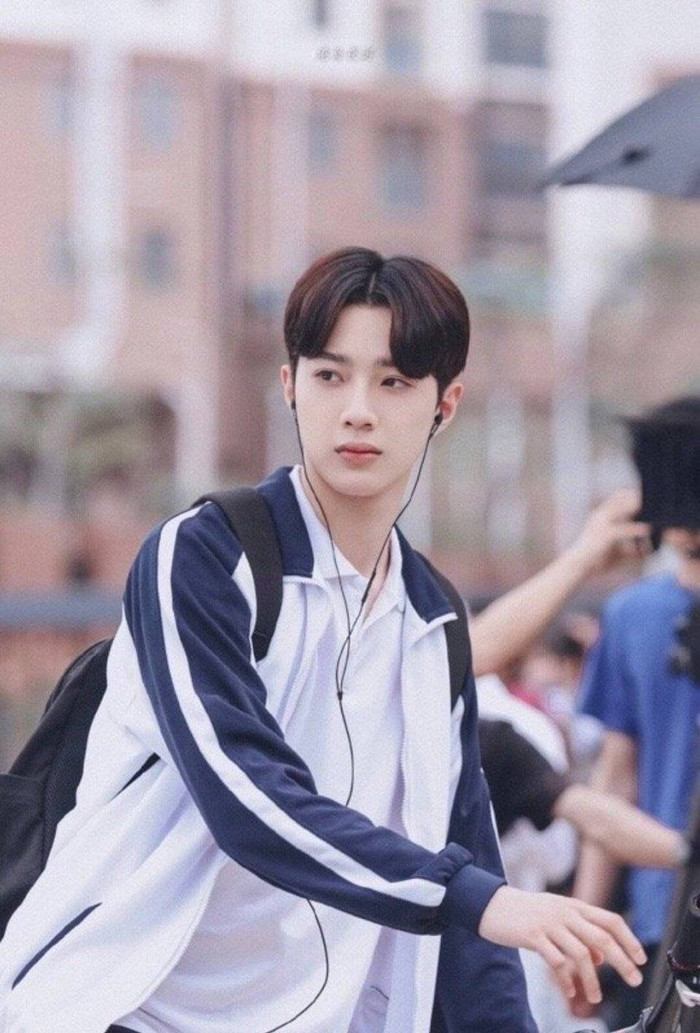 18 sao nam Hoa ngữ xuất thần trong đồng phục học sinh: Ai khiến bạn nhớ đến 'chàng trai bàn bên'? Ảnh 53