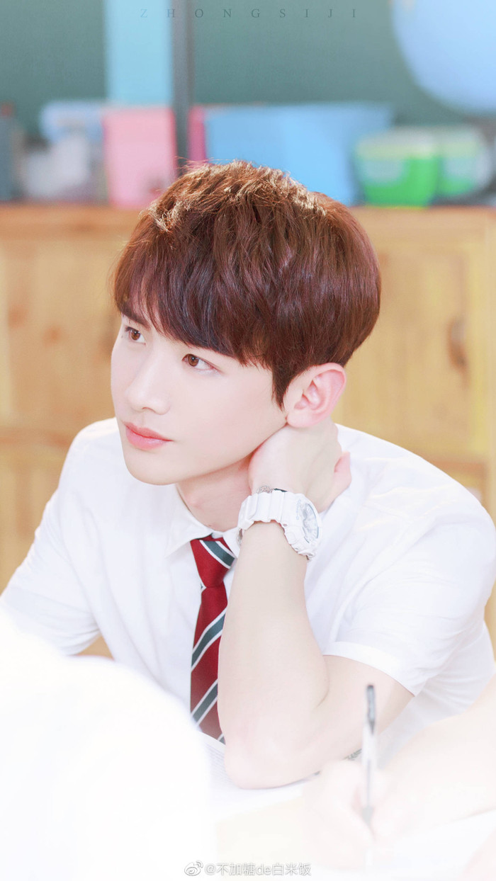 18 sao nam Hoa ngữ xuất thần trong đồng phục học sinh: Ai khiến bạn nhớ đến 'chàng trai bàn bên'? Ảnh 90