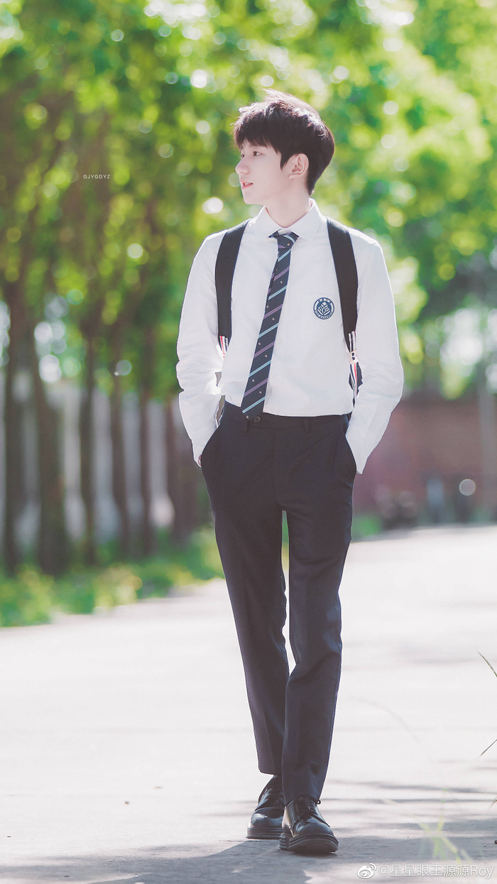 18 sao nam Hoa ngữ xuất thần trong đồng phục học sinh: Ai khiến bạn nhớ đến 'chàng trai bàn bên'? Ảnh 28