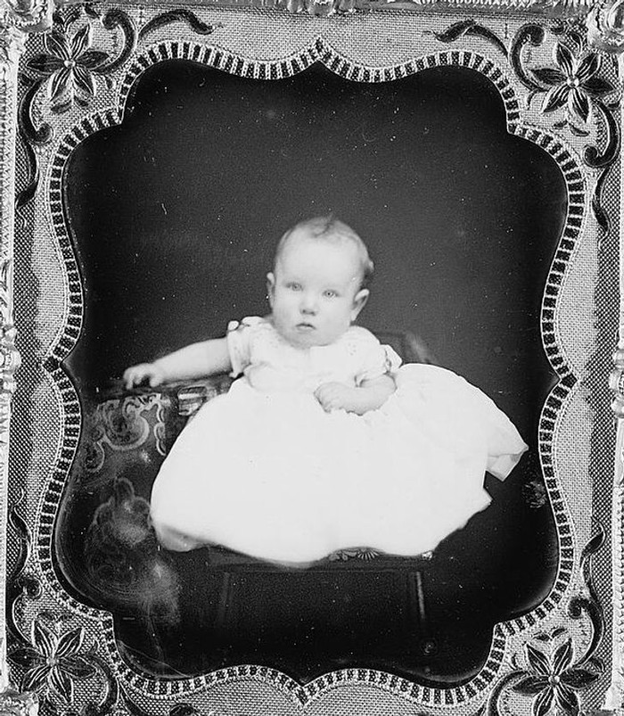 8 kiểu thời trang đẹp nhưng độc hại trong thời đại Victoria Ảnh 15