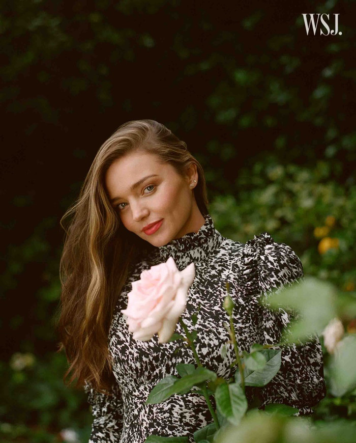 Bà mẹ ba con đằm thắm Miranda Kerr giờ đây còn là doanh nhân tài năng khi sở hữu công ty sản xuất các sản phẩm làm đẹp hữu cơ từ thiên nhiên tốt cho sức khoẻ Kora Organics 