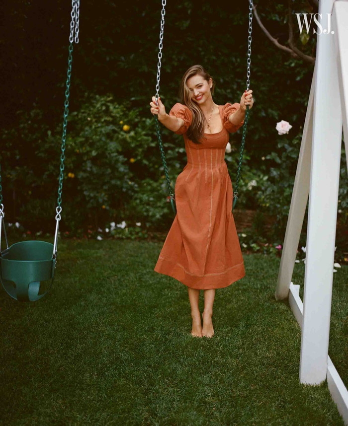 Một Miranda Kerr mộc mạc, xinh đẹp và trẻ mãi theo năm tháng