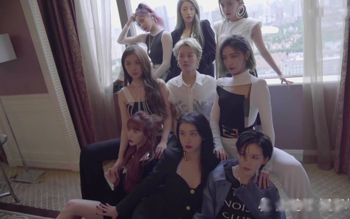 The9 x Nylon 'thả thính' bằng trailer và ảnh: Lưu Vũ Hân cá tính, Ngu Thư Hân trông cao cấp, Hứa Giai Kỳ - Dụ Ngôn tuyệt đẹp Ảnh 2