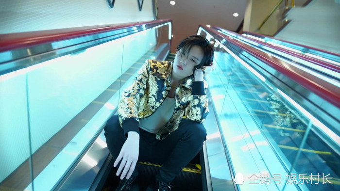 The9 x Nylon 'thả thính' bằng trailer và ảnh: Lưu Vũ Hân cá tính, Ngu Thư Hân trông cao cấp, Hứa Giai Kỳ - Dụ Ngôn tuyệt đẹp Ảnh 20