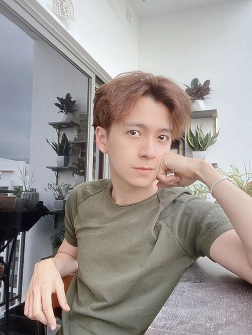 Hội ngộ 'Gia đình văn hoá' Đông Nhi - Noo Phước Thịnh, Ngô Kiến Huy không chỉ gầy đến đáng lo mà mắt còn thâm quầng Ảnh 6