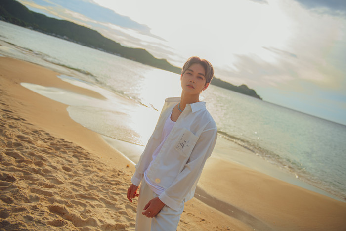 JSol và Han Sara 'tình bể bình' trong MV Hiếm có khó tìm: Sản phẩm chống chỉ định dành cho hội... ế kinh niên Ảnh 12