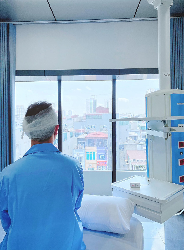 Theo như Thủy Anh chia sẻ thì trước khi thực hiện ca mổ nguy hiểm, Đăng Khôi vẫn lo chu toàn cho gia đình 