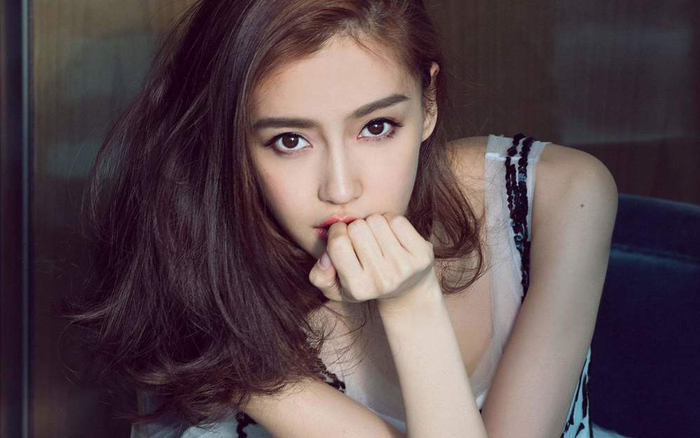 Từ cát sê 272 tỷ giảm xuống còn 3 tỷ đồng, 'lệnh siết chặt thù lao' khiến Angelababy tiến thoái lưỡng nan Ảnh 2