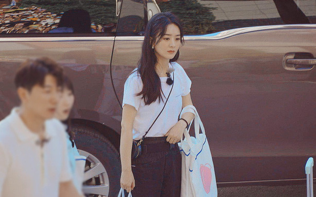 Triệu Lệ Dĩnh tại show 'Nhà hàng Trung Hoa 4': Dáng vẻ mệt mỏi, tay đỡ eo, biểu cảm đau đớn Ảnh 7