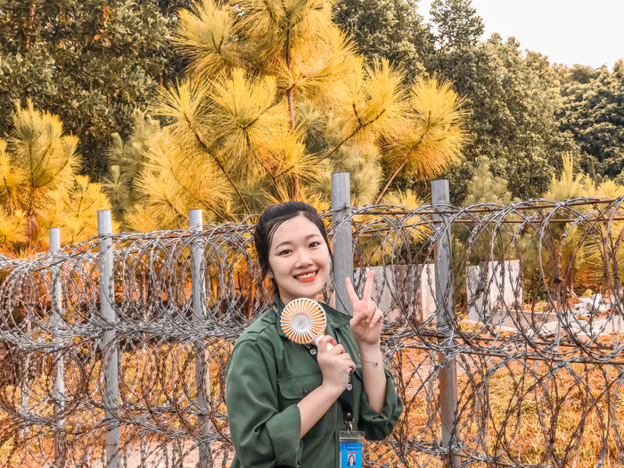 Sinh viên Văn Lê Linh Chi ( Khoa Kinh tế )&nbsp;