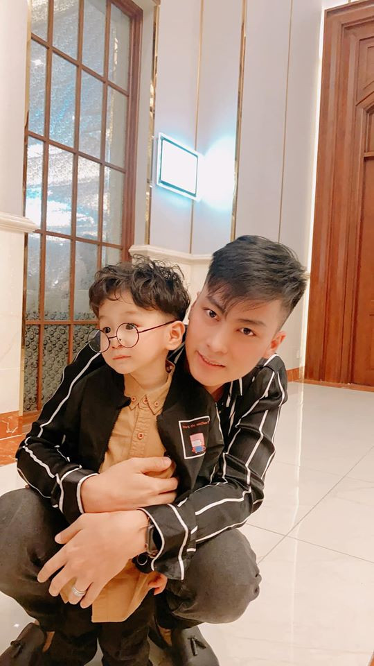 Lâm Khánh chi lo lắng khi ông xã được một cô gái lạ mặt mời tới nhà chơi Ảnh 5