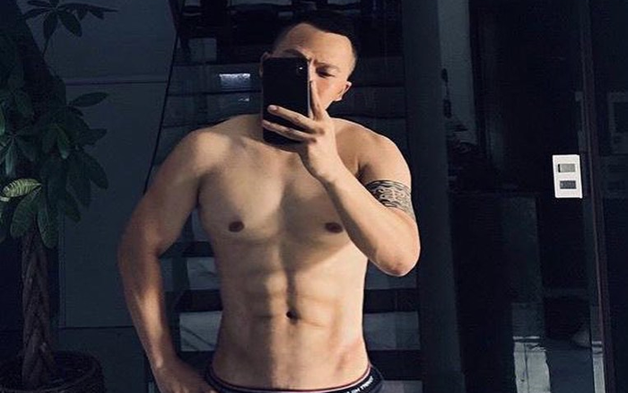Vũ Khắc Tiệp khoe body 6 múi, nhưng lại bị dân mạng nghi photoshop Ảnh 2
