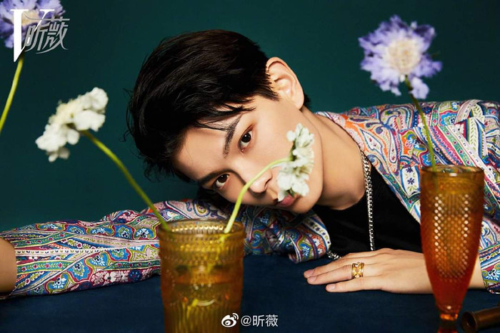 Đinh Vũ Hề trên tạp chí BOBOSNAP và Hân Vi số mới nhất: Điển trai, cool ngầu và thời thượng Ảnh 17