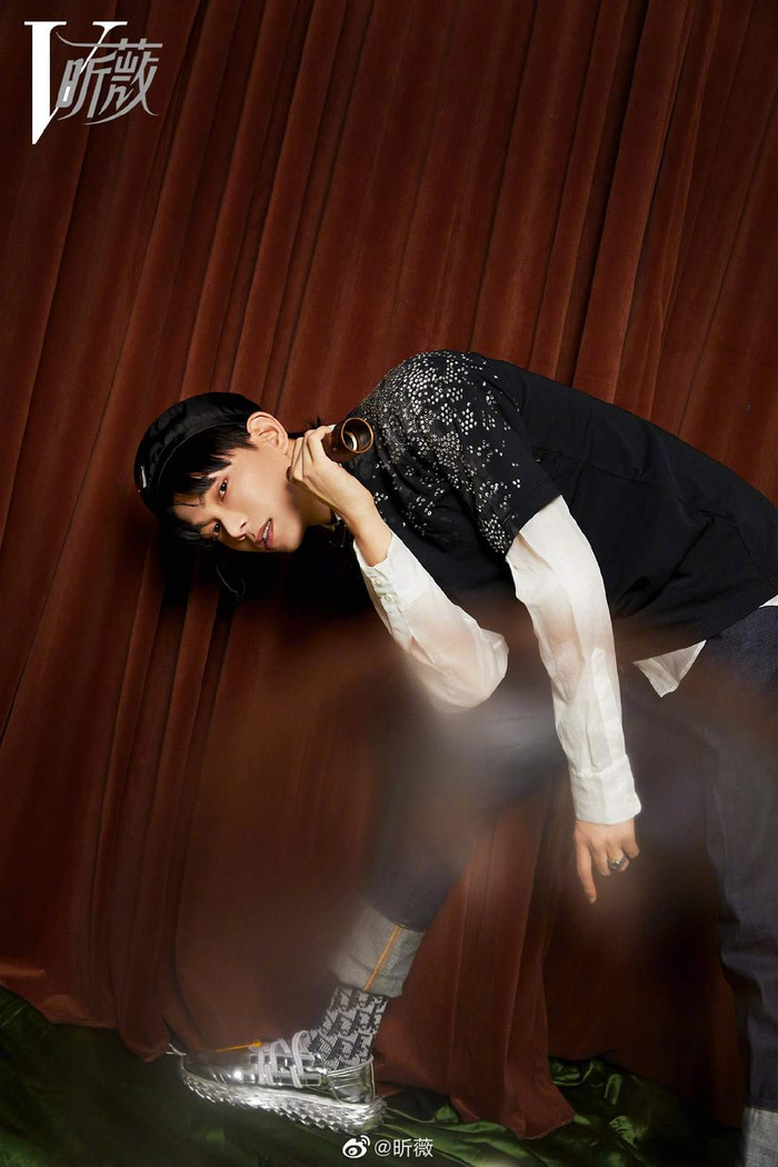 Đinh Vũ Hề trên tạp chí BOBOSNAP và Hân Vi số mới nhất: Điển trai, cool ngầu và thời thượng Ảnh 22