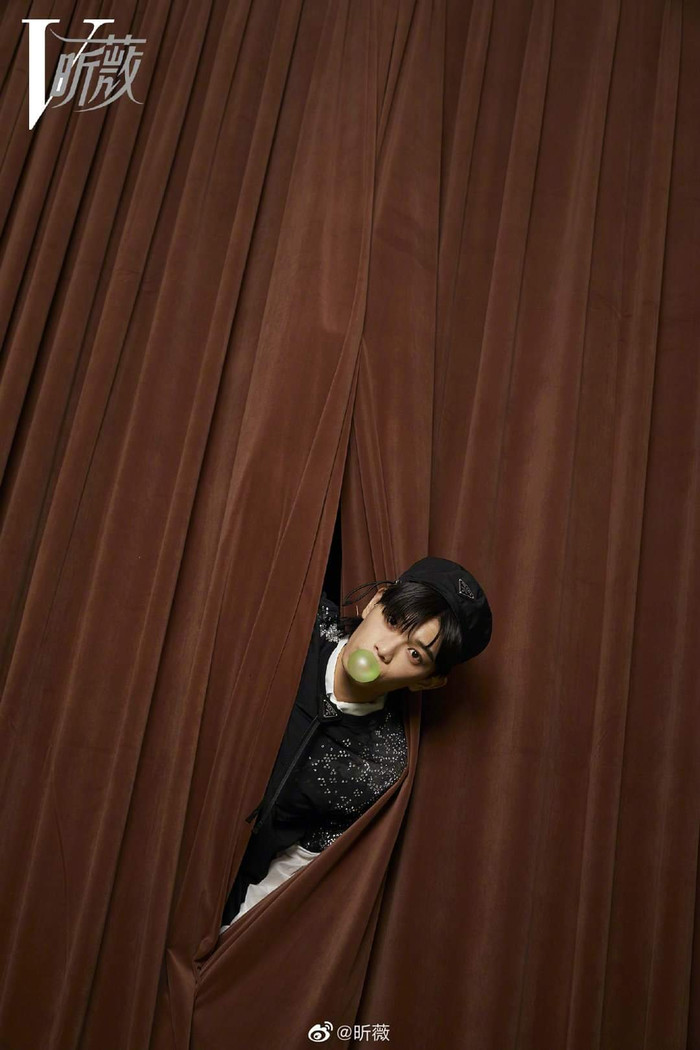 Đinh Vũ Hề trên tạp chí BOBOSNAP và Hân Vi số mới nhất: Điển trai, cool ngầu và thời thượng Ảnh 18