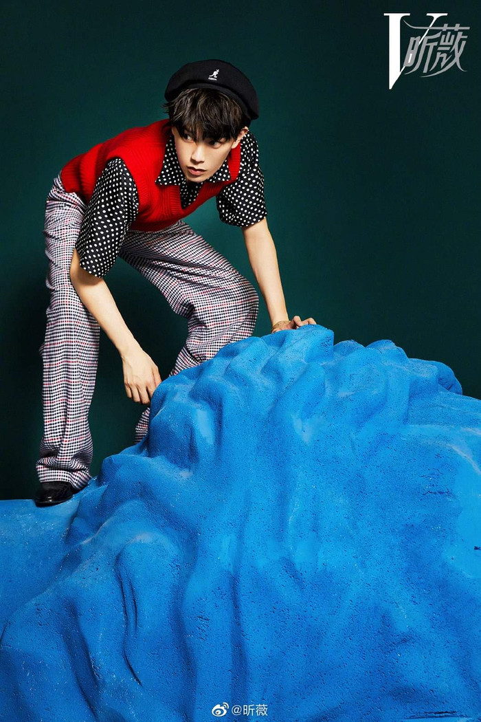 Đinh Vũ Hề trên tạp chí BOBOSNAP và Hân Vi số mới nhất: Điển trai, cool ngầu và thời thượng Ảnh 21