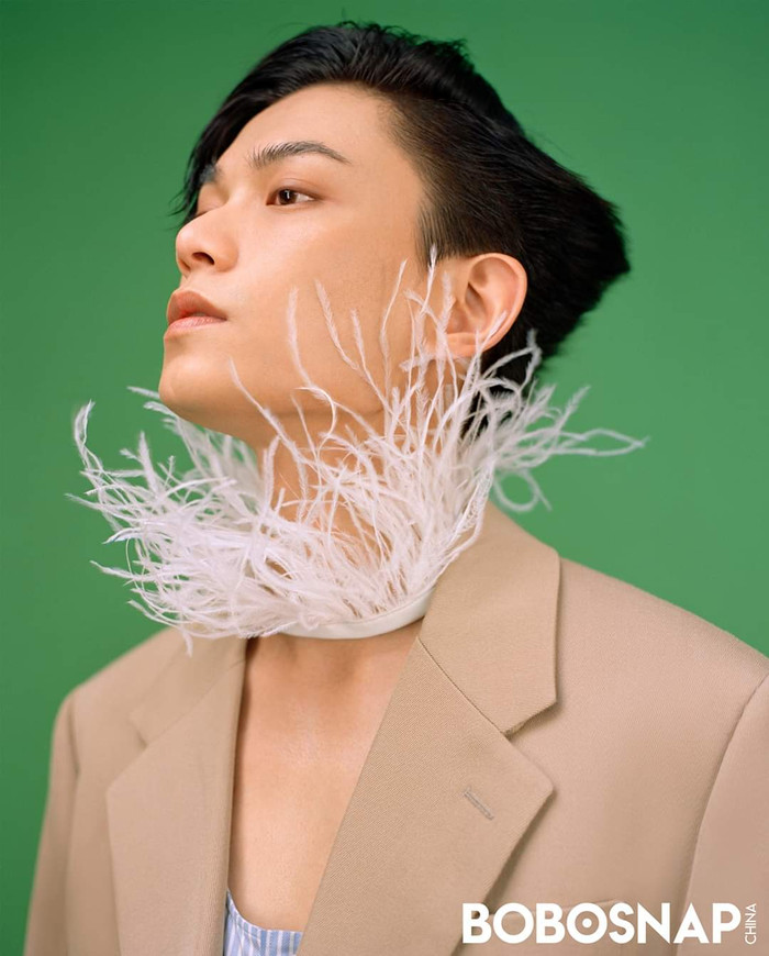 Đinh Vũ Hề trên tạp chí BOBOSNAP và Hân Vi số mới nhất: Điển trai, cool ngầu và thời thượng Ảnh 13