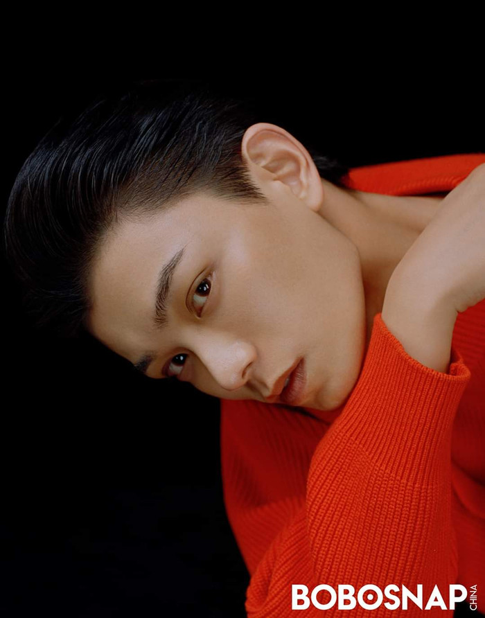 Đinh Vũ Hề trên tạp chí BOBOSNAP và Hân Vi số mới nhất: Điển trai, cool ngầu và thời thượng Ảnh 11