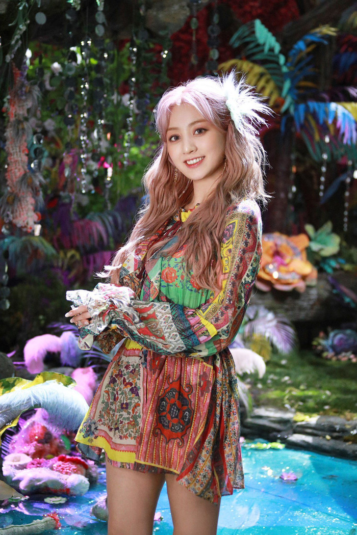 Jihyo (Twice) kỷ niệm 15 năm gia nhập JYP Ent: Khi bạn còn nghĩ hôm nay ăn gì, cô ấy đã làm thực tập sinh Ảnh 6