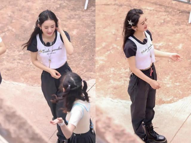 Trái ngược với bà xã Triệu Lệ Dĩnh, Phùng Thiệu Phong trở nên già nua với lưng gù, tóc điểm bạc Ảnh 8