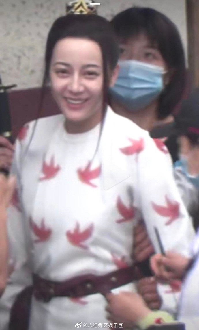 Cnet chê bai tạo hình cổ trang mới nhất của Địch Lệ Nhiệt Ba trong 'Trường ca hành' Ảnh 13