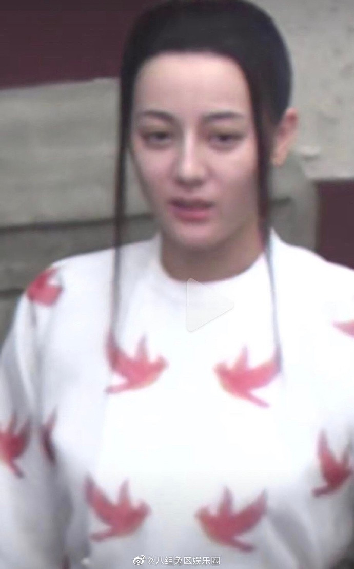 Cnet chê bai tạo hình cổ trang mới nhất của Địch Lệ Nhiệt Ba trong 'Trường ca hành' Ảnh 14