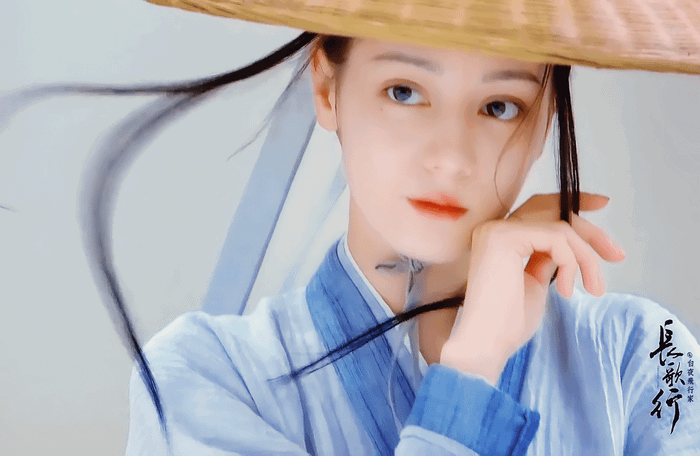 Cnet chê bai tạo hình cổ trang mới nhất của Địch Lệ Nhiệt Ba trong 'Trường ca hành' Ảnh 4