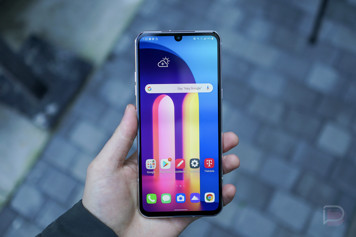 V60 ThinQ 5G của LG giá 900 USD. (Ảnh: Droid Life)