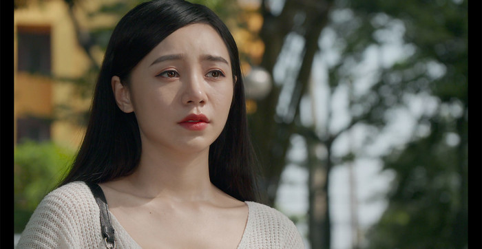 Ngọc chịu nhiều tổn thương vì chuyện của bố mẹ